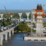 Las linternas marinas Sealite SL-70 mejoran la seguridad en el puente más largo de Colombia (en inglés / en español latino)